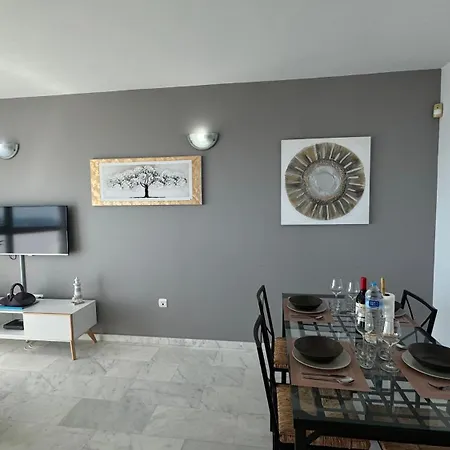 Skyline 23 With Sea Views